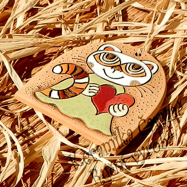 - Kočeramická radostka se srdíčkem